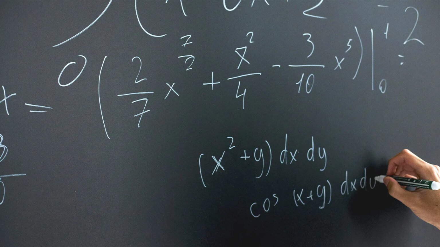 Unesp-oferece-curso-online-gratuito-de-Pre-Calculo-para-reforcar-base-matematica-pexels-tvt-news