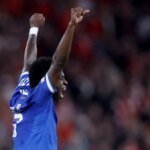 Vini Jr marca golaco e denuncia caso de racismo em.jpg