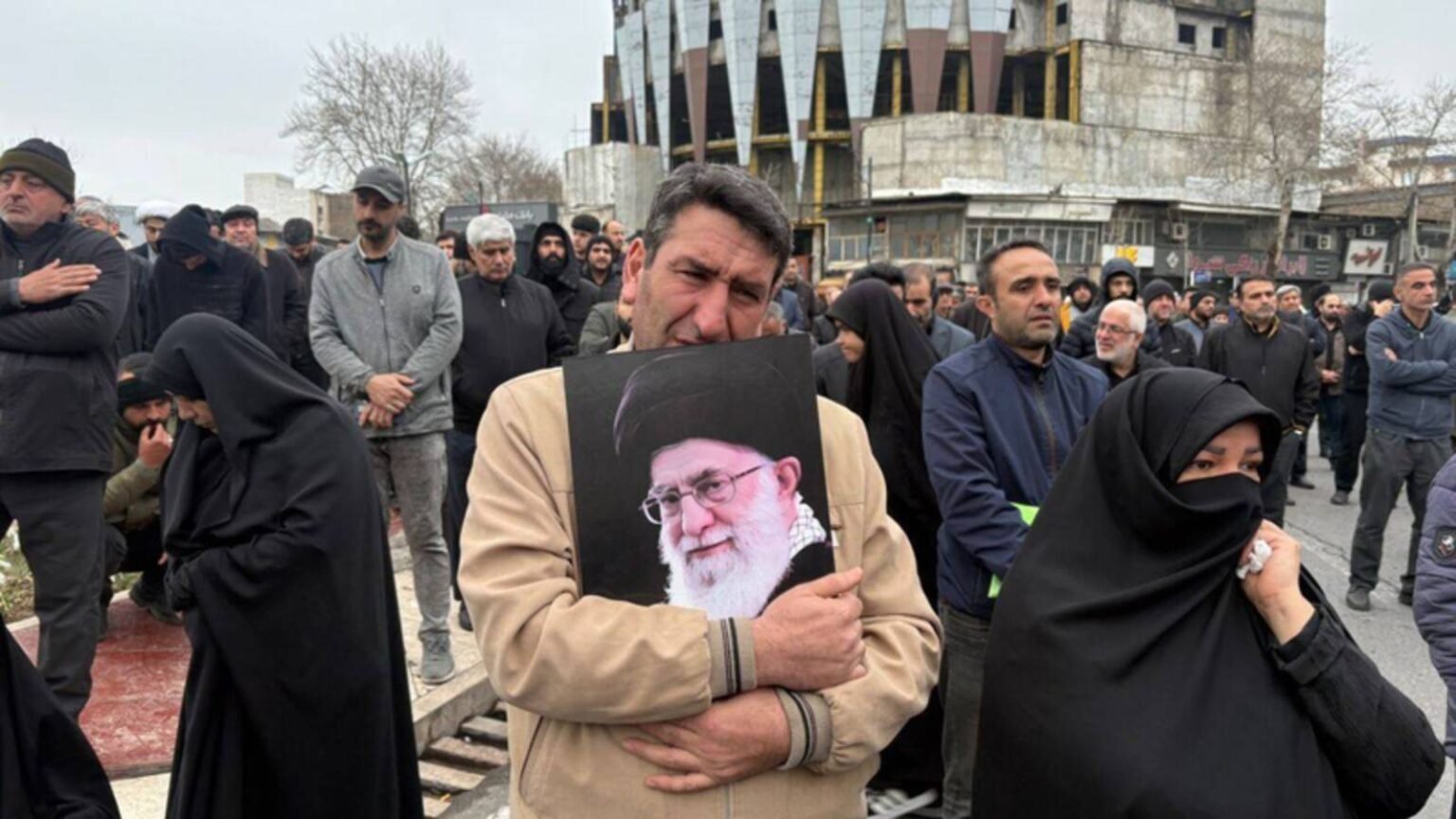 assassinato-de-lider-ira-nao-vai-provocar-colapso-do-regime-ira-tem-uma-estrutura-de-poder-bem-estabelecida-que-nao-se-limita-ao-lider-supremo-foto-rs-via-fotos-publicas-tvt-news