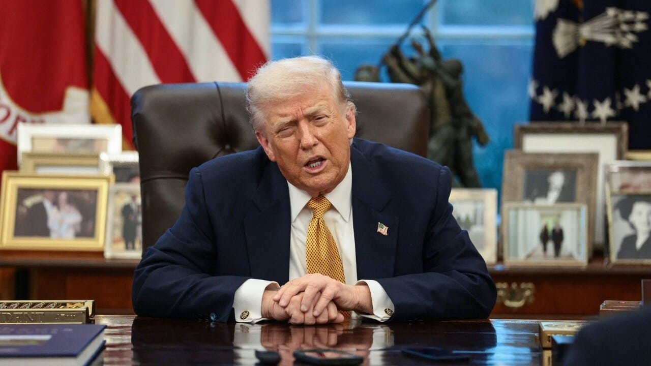 Donald Trump anuncia que EUA vao encerrar todo comercio com.jpg